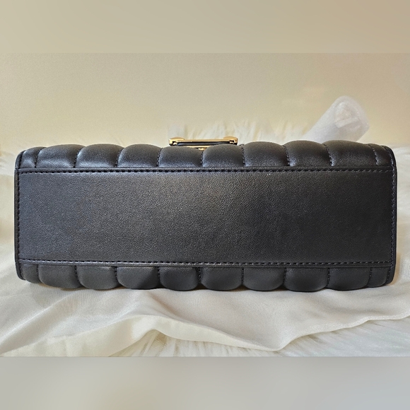 ❌SOLD❌ ♠️Michael Kors Medium Whitney Bag♠️ - Picture 5 of 11